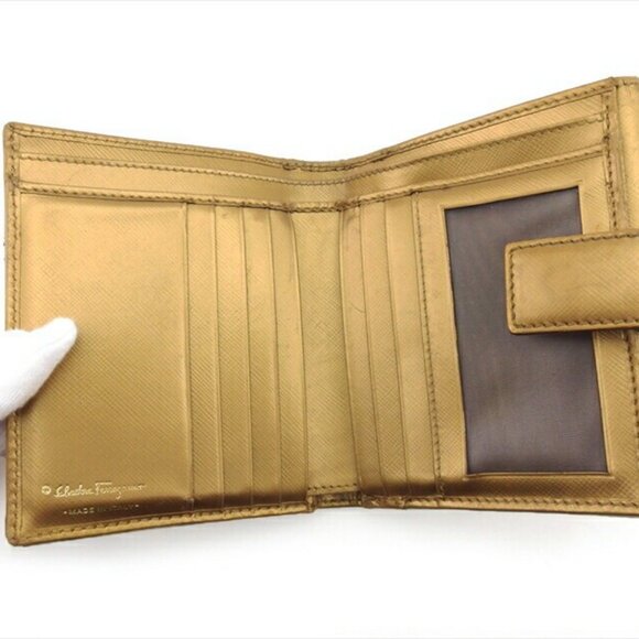 Salvatore Ferragamo Bi -fold wallet w Hook USED